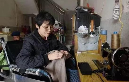 开小卖部还清30年前*款贷**，博白90岁老伉俪用一生守护诚信