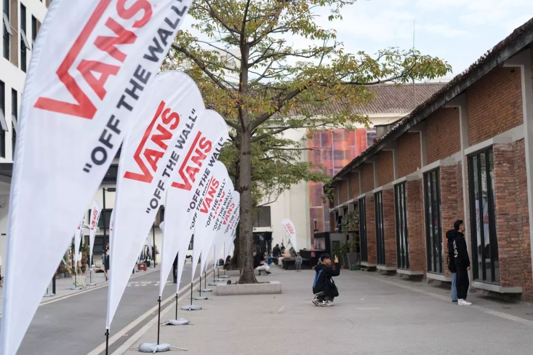 真·为滑板而生，传奇滑手SteveCaballero空降广州陪你重温与Vans经典的三十年