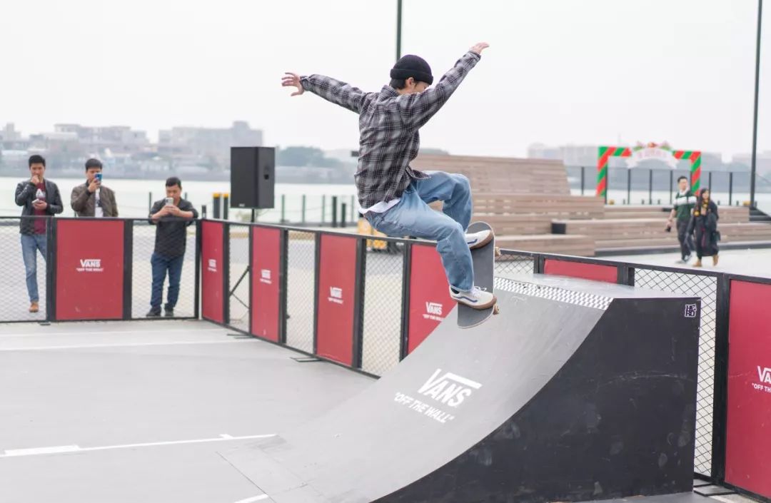 真·为滑板而生，传奇滑手SteveCaballero空降广州陪你重温与Vans经典的三十年