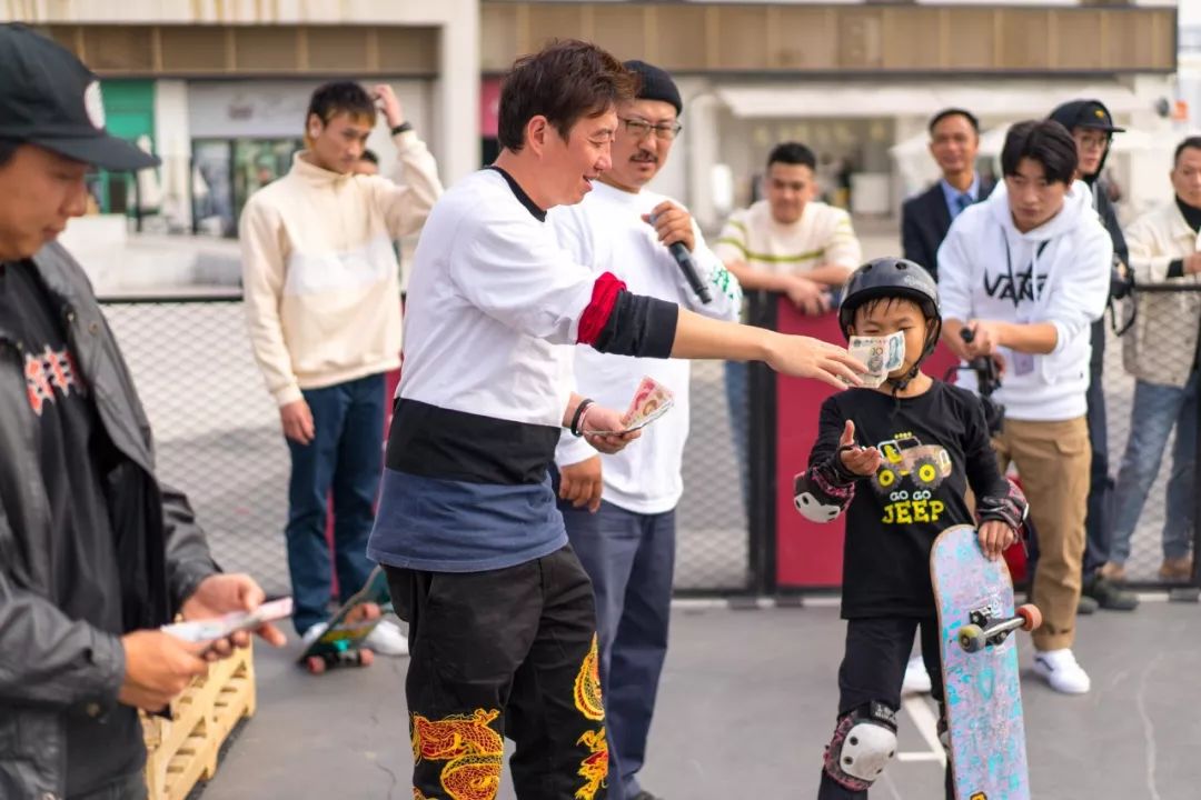 真·为滑板而生，传奇滑手SteveCaballero空降广州陪你重温与Vans经典的三十年