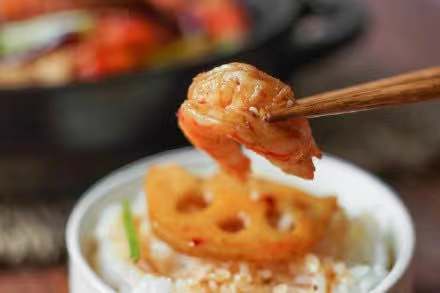 大虾身上那条黑线能吃吗,大虾的头部是虾屎还是虾黄