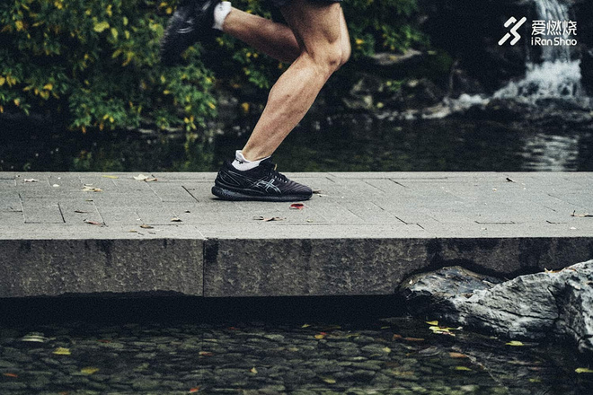 asics跑鞋评测metarun,asics测评视频