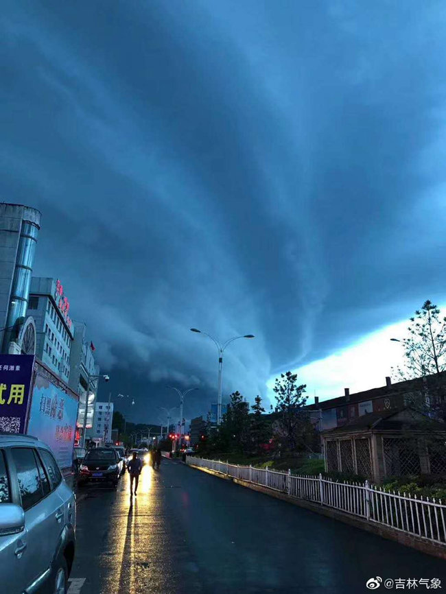 看万米高空之上的奇美罕见云,盘点那些超罕见的云