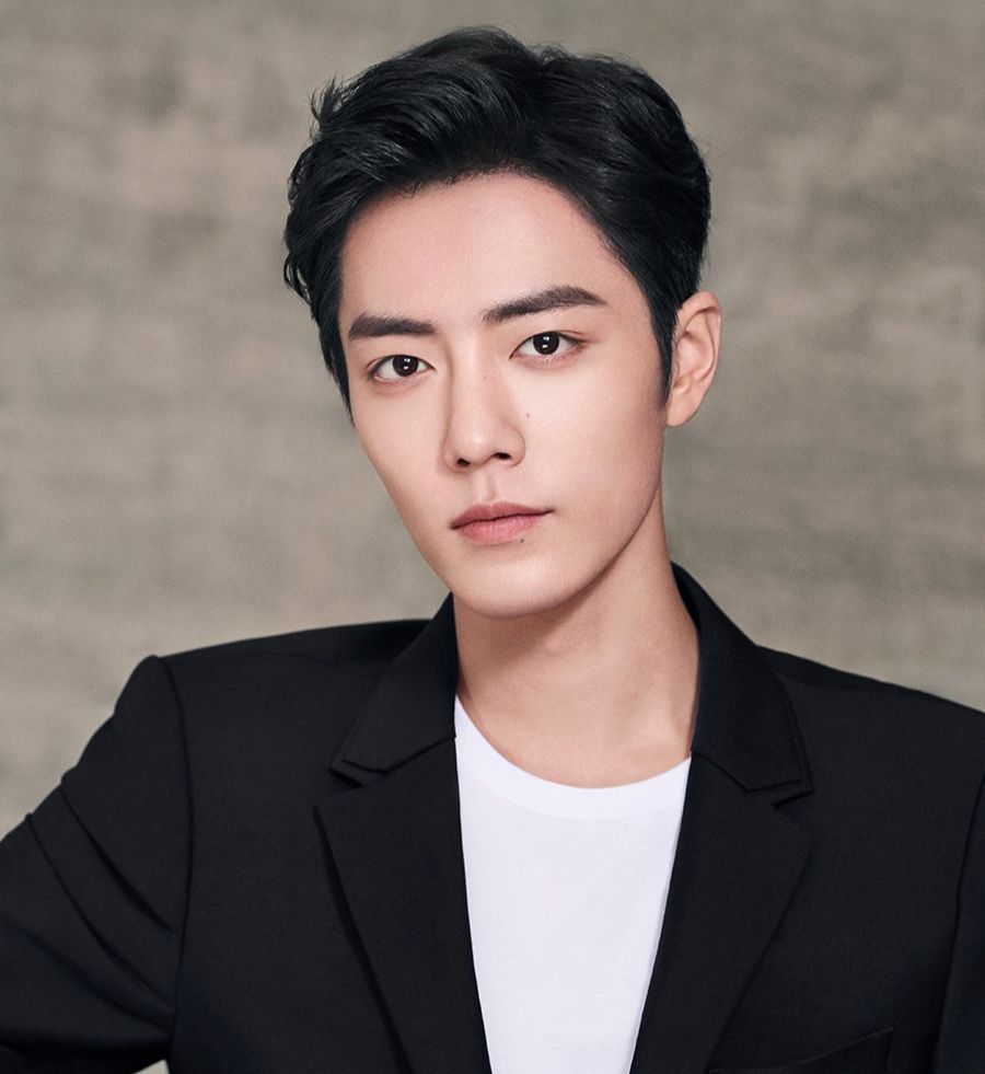 易烊千玺送阿玛尼 (易烊千玺送粉丝的阿玛尼是什么)