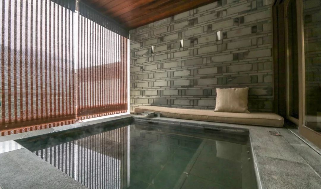 山水环抱、私汤入户|是时候造访全球首家悦榕庄温泉度假村了