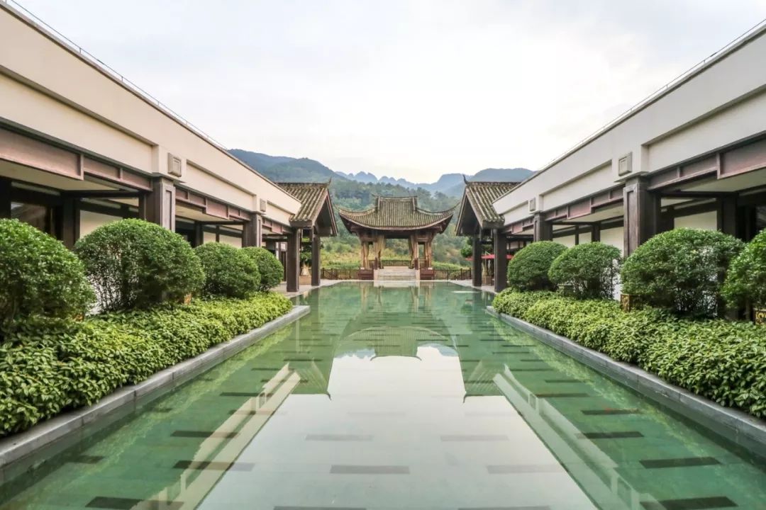 山水环抱、私汤入户|是时候造访全球首家悦榕庄温泉度假村了
