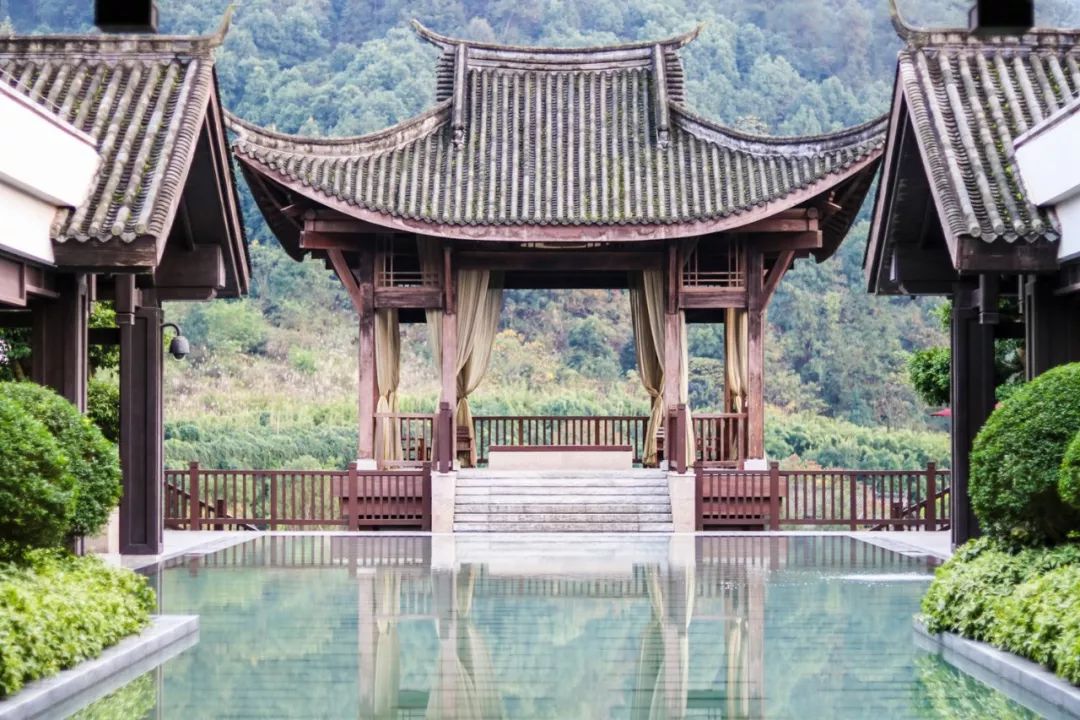 山水环抱、私汤入户|是时候造访全球首家悦榕庄温泉度假村了
