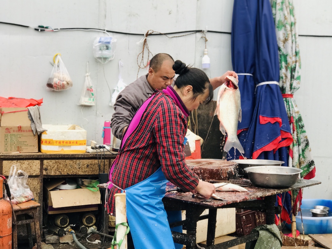 乱哄哄的集市,乱逛市场