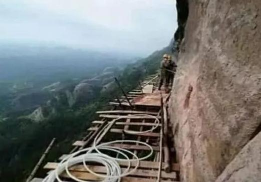 自古华山一条道出处,华山长空栈道是怎么修建的