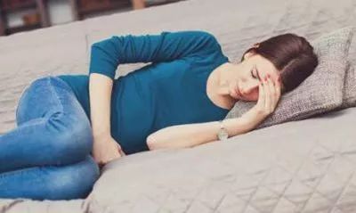 腹胀腹疼与妇科病有关吗,肚子莫名其妙的胀疼是子宫肌瘤吗