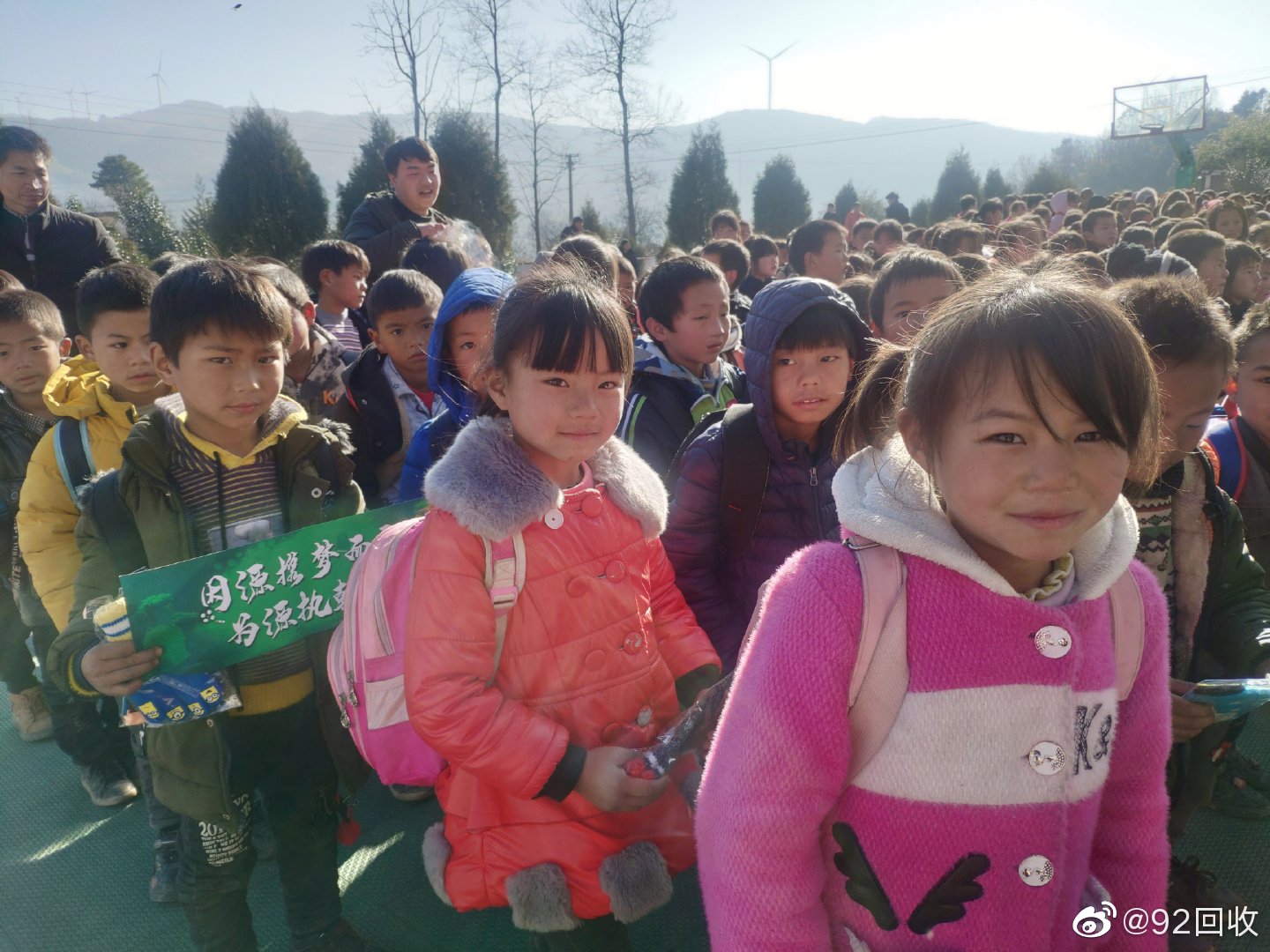 tfboys十周年直播王源绿色衣服,tfboys送祝福王源新歌