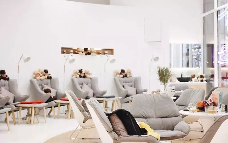 年度美妆渠道新玩家，祭出了哪些高阶装备让资本备受青睐