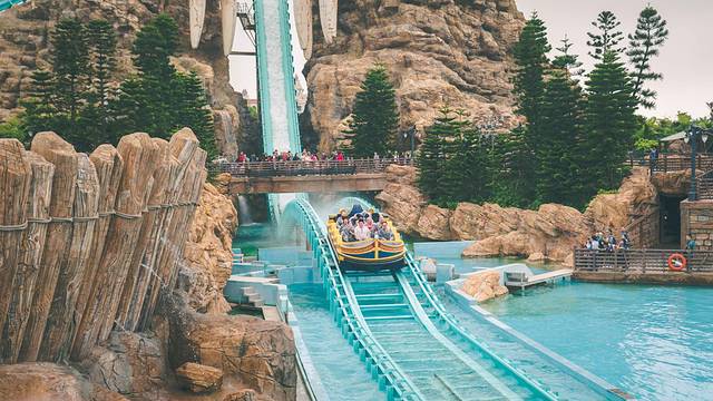 长隆海洋王国海牛馆探秘,珠海长隆海洋王国海底夜宿