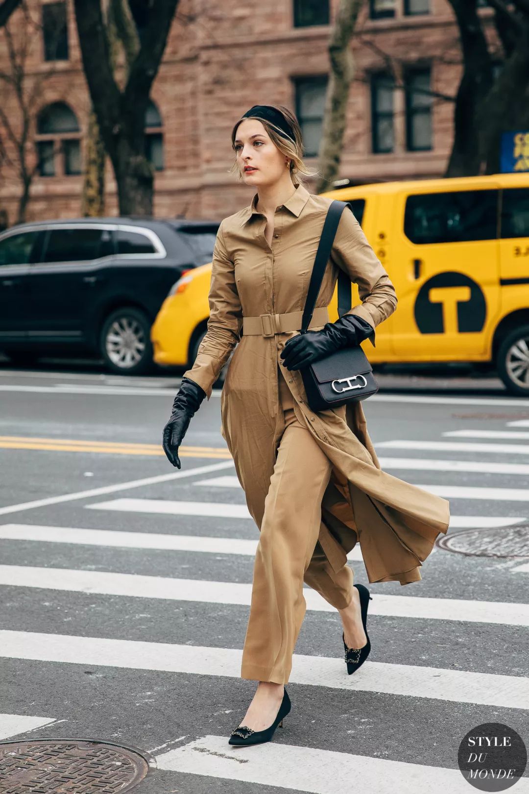 钟楚曦穿的黑色裙子,钟楚曦穿裙子