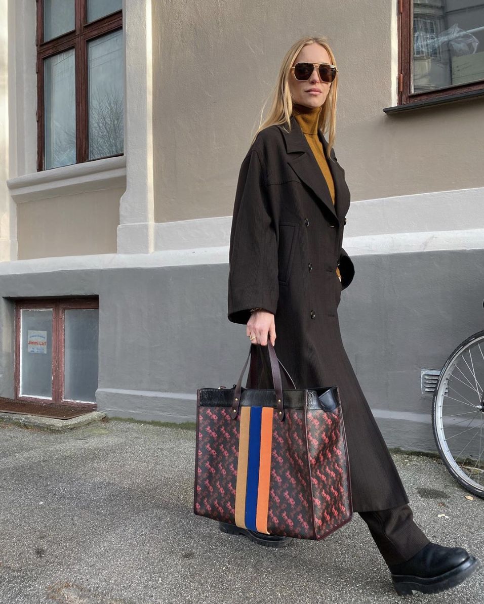 钟楚曦穿的黑色裙子,钟楚曦穿裙子