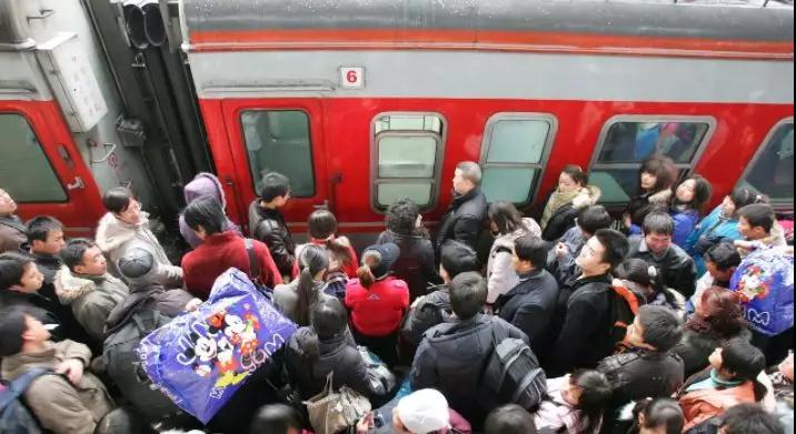 今日开抢除夕火车票，抢不到票还有这些方法可以“捡漏”