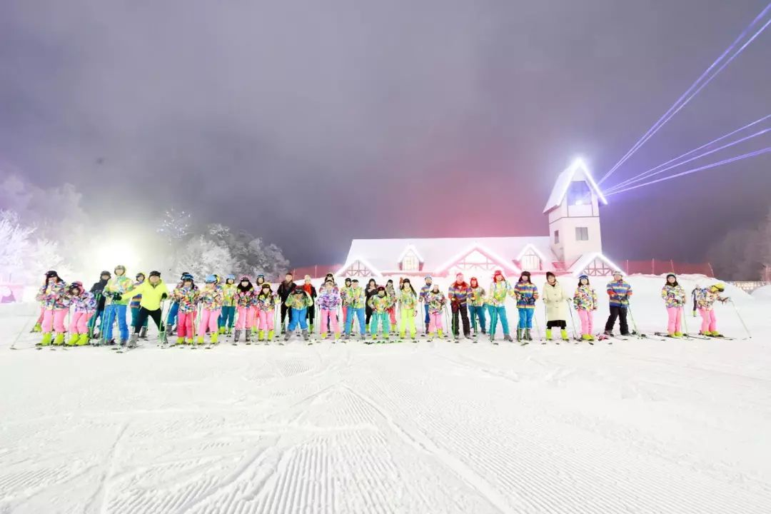 湖北最近的滑雪场,湖北哪的滑雪场有跳台