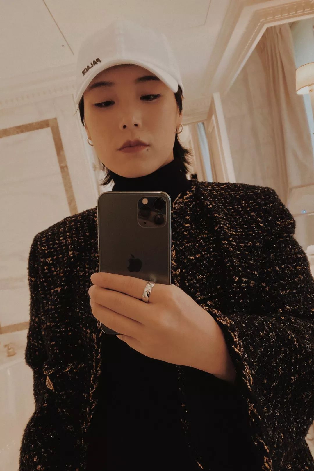 烦死了|你们这些男明星干嘛抢女装穿