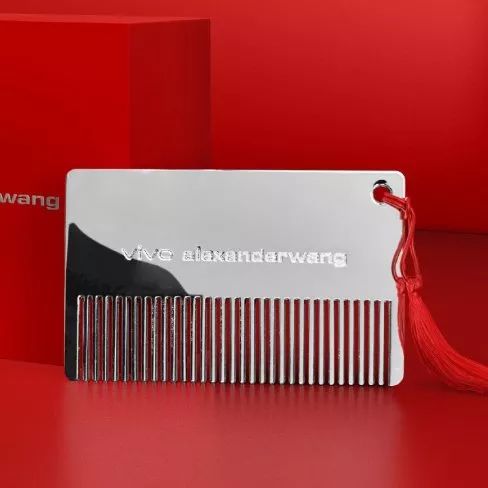 刘雯圈内好友,终于知道刘雯为什么这么红了