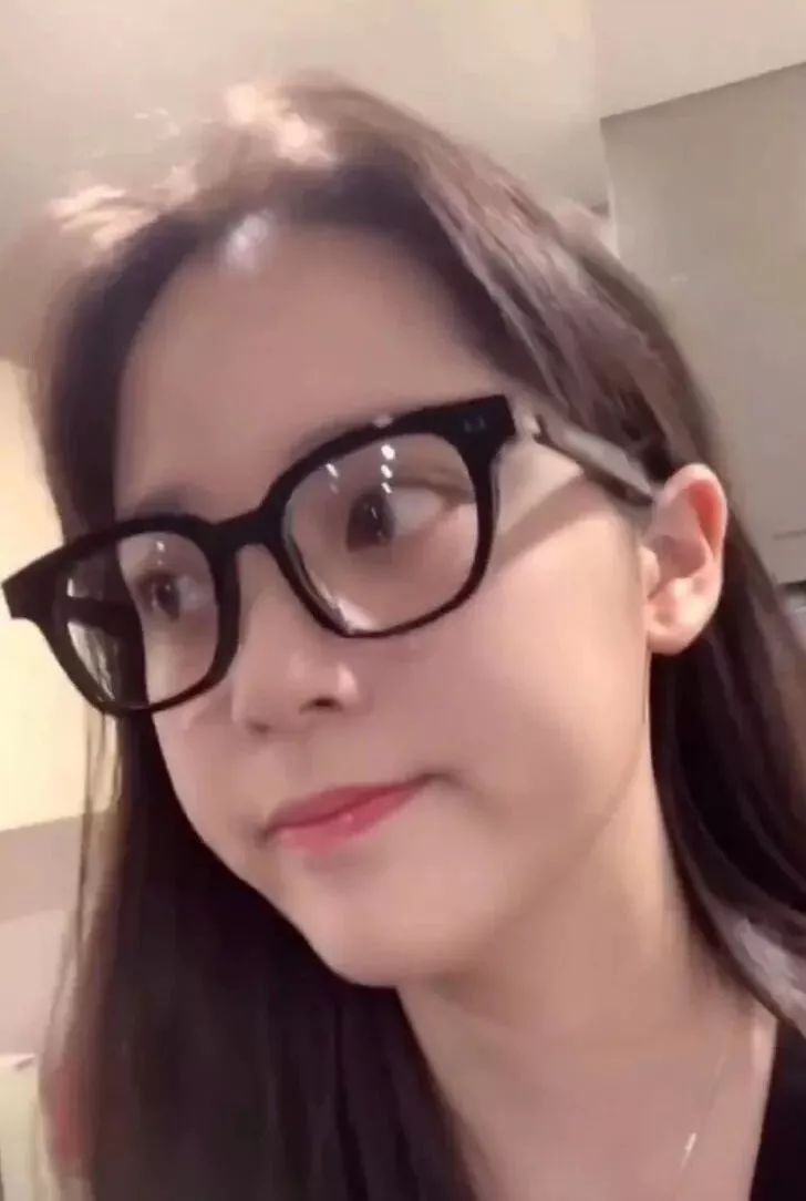 刘雯圈内好友,终于知道刘雯为什么这么红了