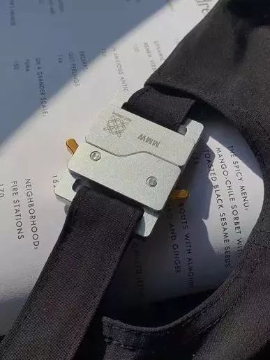 刘雯圈内好友,终于知道刘雯为什么这么红了