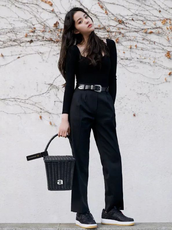 刘雯圈内好友,终于知道刘雯为什么这么红了