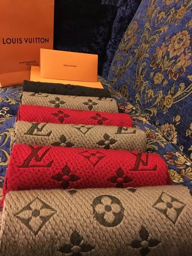 lv真假围巾辨别最快的方法,lv围巾真假鉴定羊绒