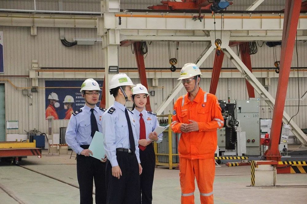 实施减税降费政策要向制造业倾斜,减税降费制造业高质量发展