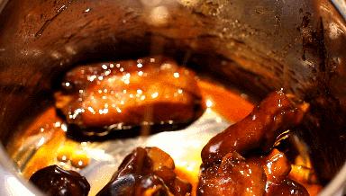 会自己做饭的锅,会自己做菜的锅