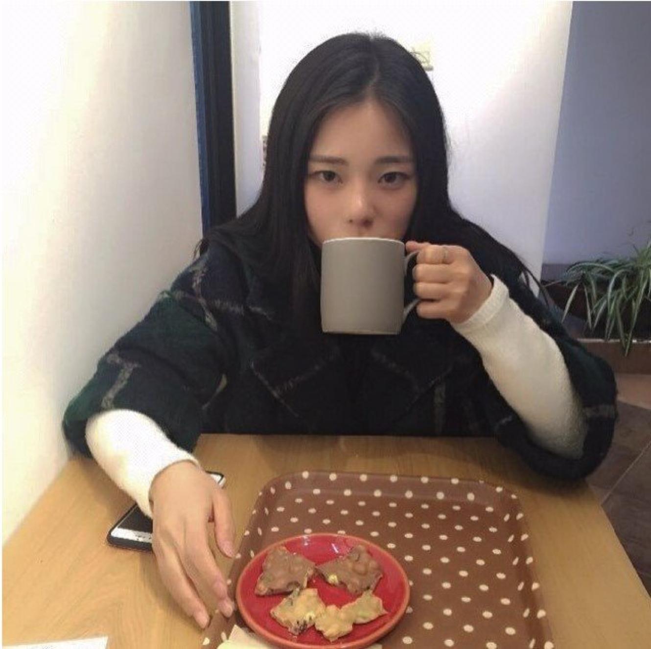 足球女神周秀珍撞脸秀智？她究竟是谁？