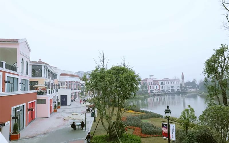 新津奥特莱斯通10号地铁吗,新津奥特莱斯购物公园开业