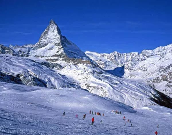 适合旅游滑雪的地方推荐,旅游哪些景点最值得去