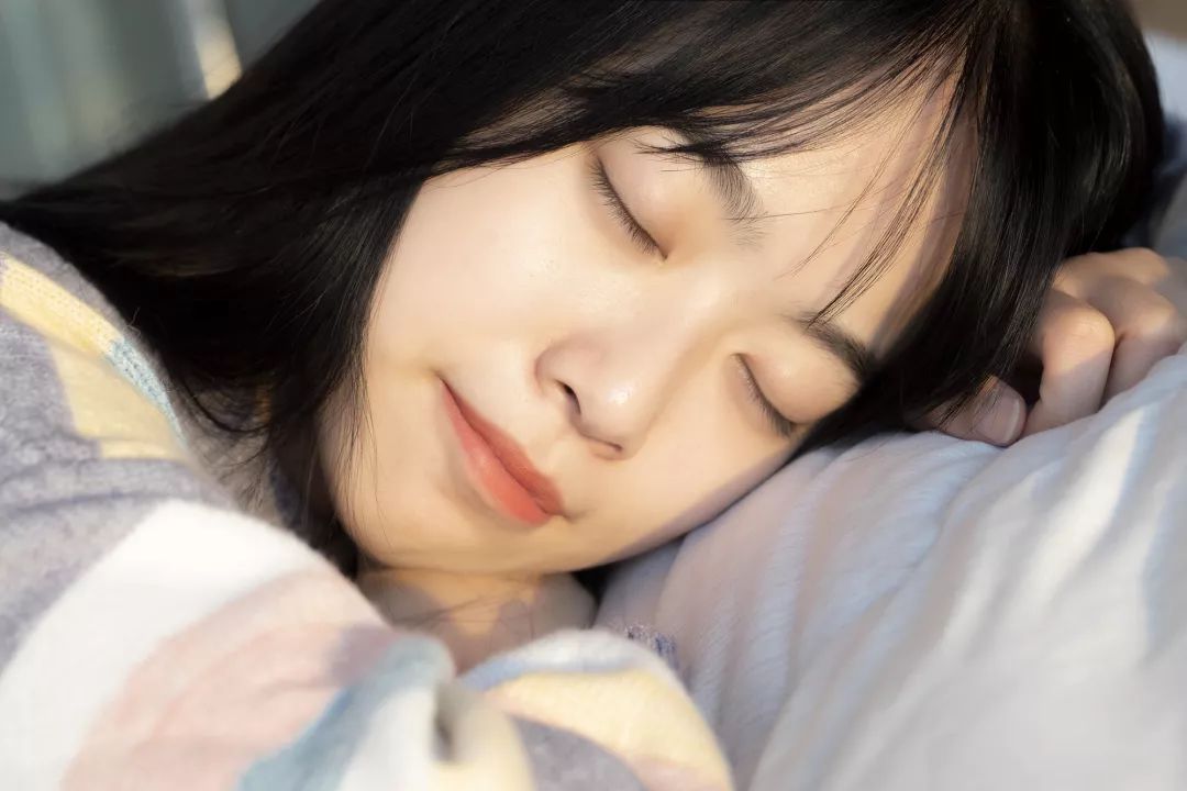 超黑科技“火山”被，薅光澳大利亚的羊毛，冷冬也能睡出“岩浆”热