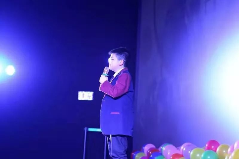 首届英语口语秀,2007新希望英语大赛