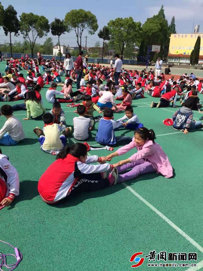 鍚戠潃璇楀拰杩滄柟鍓嶈繘,鍚戠潃璇楀拰杩滄柟鍓嶈