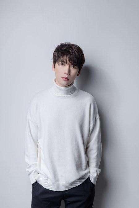 恭喜!周传雄关门弟子卡点晒照官宣结婚,女方颜值超高不输女星