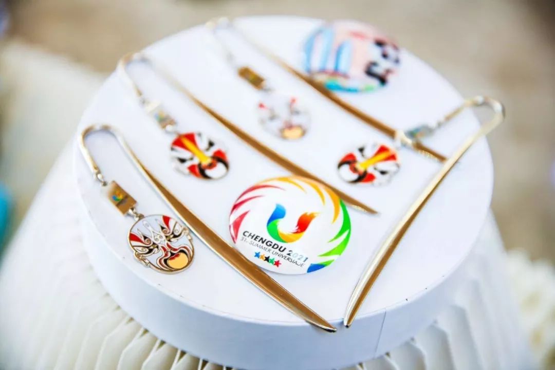 2019成都大运会开幕式形象大使,2023成都大运会吉祥物标志