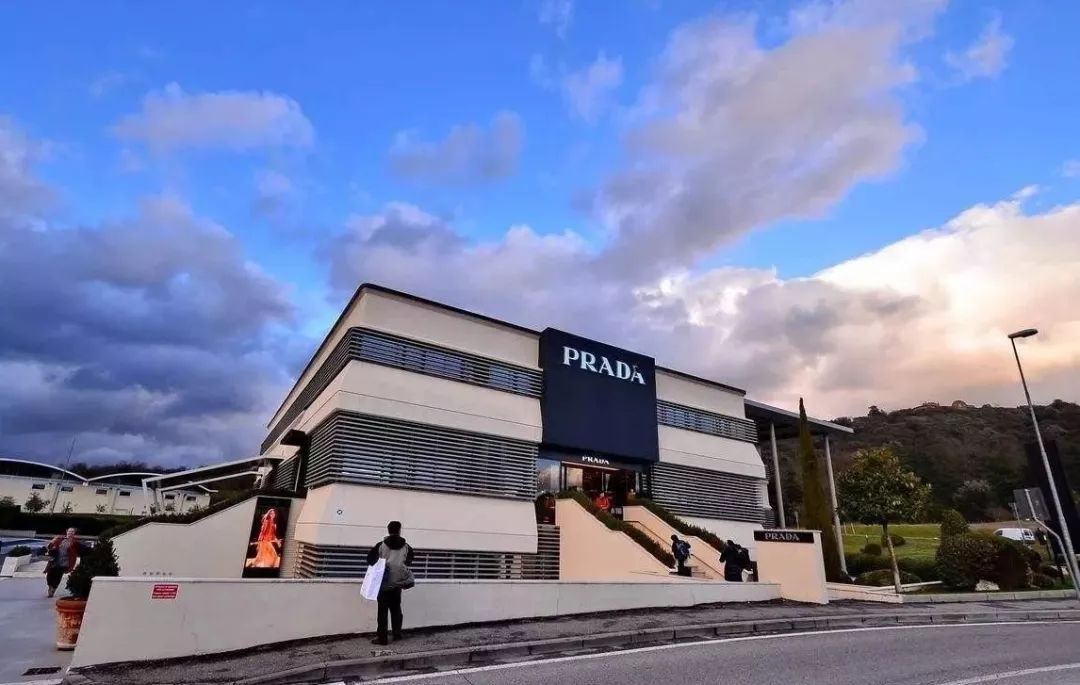 奥特莱斯吃美食,奥特莱斯为何那么火