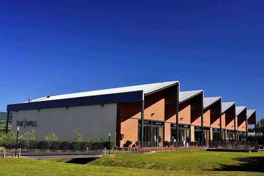 奥特莱斯吃美食,奥特莱斯为何那么火