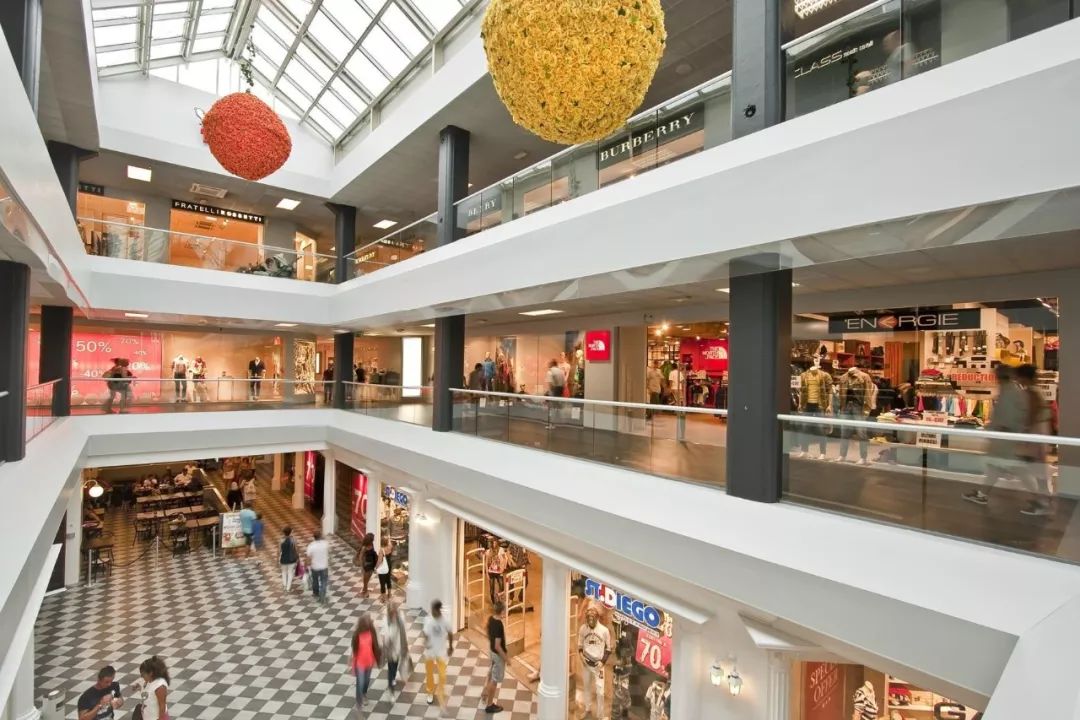 奥特莱斯吃美食,奥特莱斯为何那么火