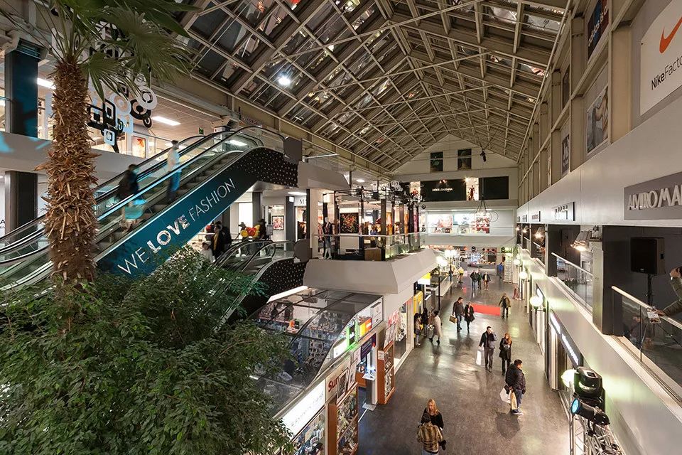 奥特莱斯吃美食,奥特莱斯为何那么火