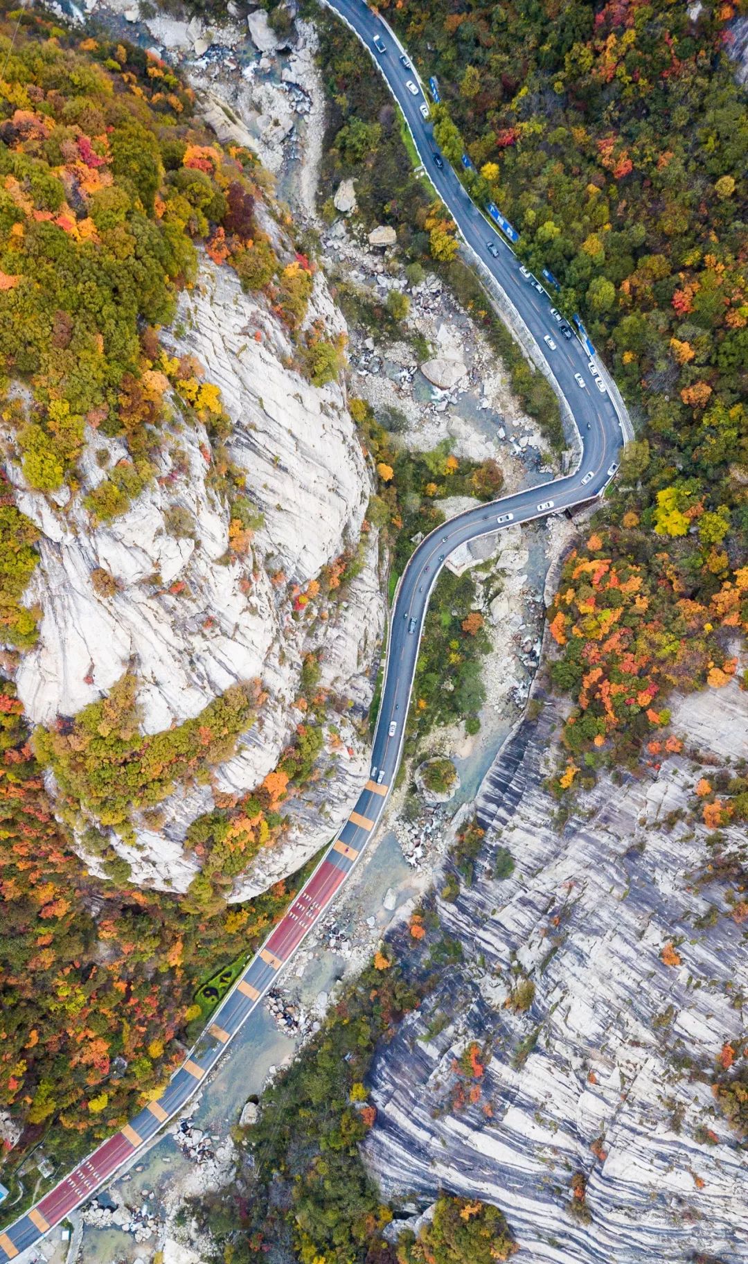 5000公里的国家,5000公里外看地球