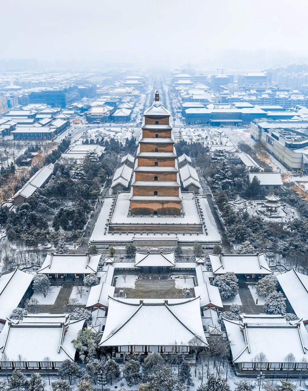 5000公里的国家,5000公里外看地球