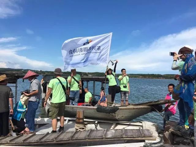 七彩贝丘湾海滩,七彩贝丘湾攻略