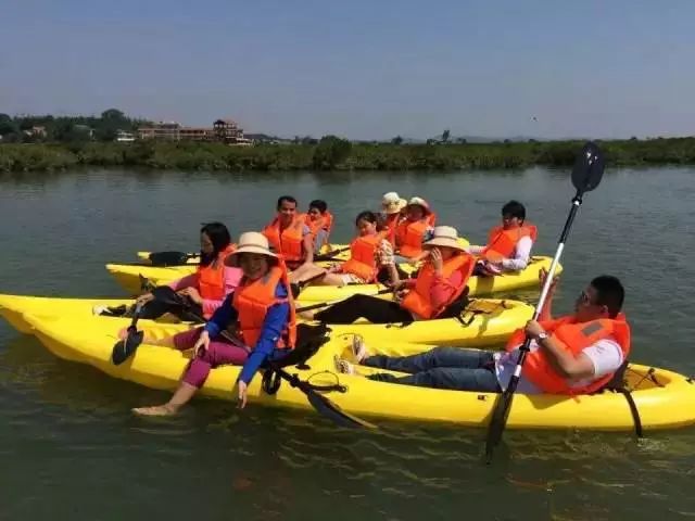 七彩贝丘湾海滩,七彩贝丘湾攻略