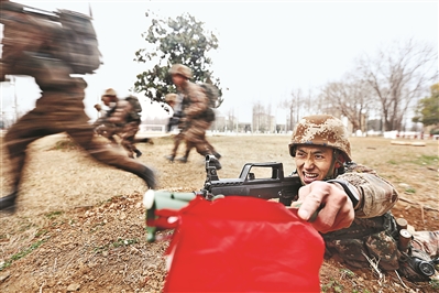 官兵福利待遇和军人荣誉感,官兵福利待遇政策300问2019版