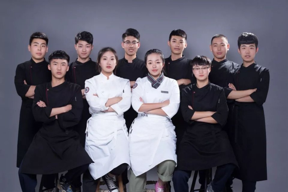 潍坊商业学校3+2录取分数线,山东潍坊商业学校2021招生计划