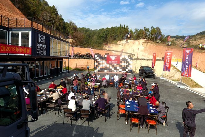 旅美速腾d-max激情者四驱越野房车,旅美速腾房车俱乐部穿越无人区