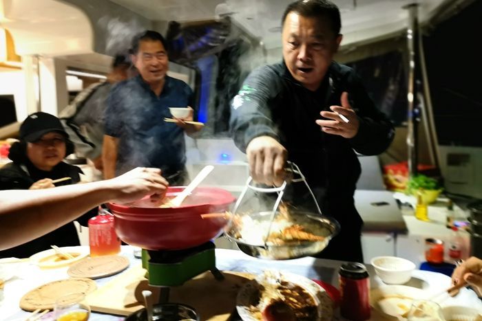 旅美速腾d-max激情者四驱越野房车,旅美速腾房车俱乐部穿越无人区