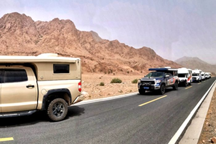 旅美速腾d-max激情者四驱越野房车,旅美速腾房车俱乐部穿越无人区